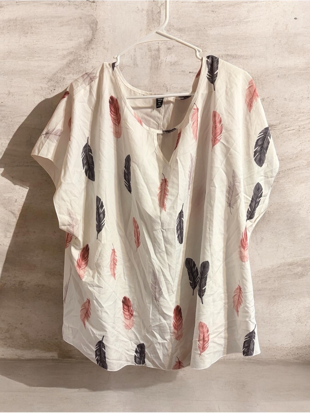 SHEIN White Short Sleeve Top with Pink & Black Feather Print